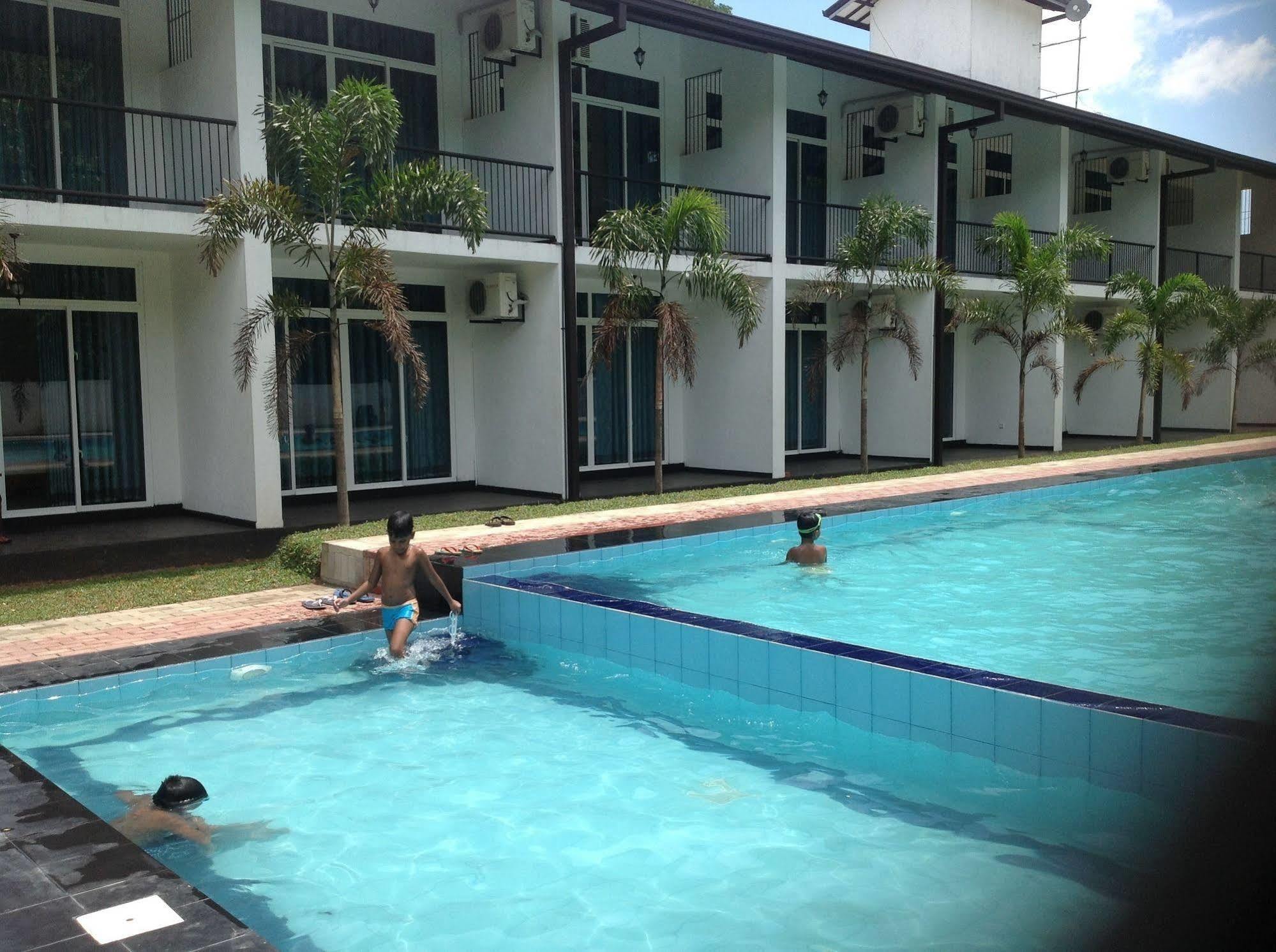 Samwill Holiday Resort กตรคาม ภายนอก รูปภาพ