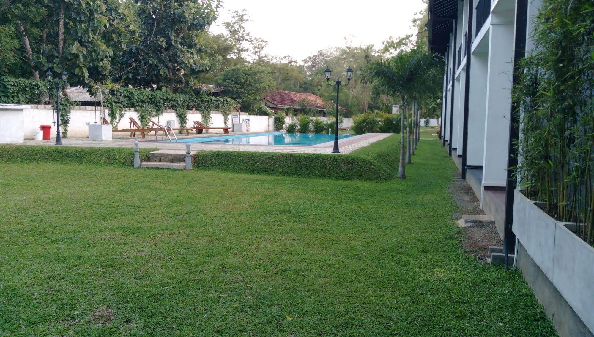 Samwill Holiday Resort กตรคาม ภายนอก รูปภาพ